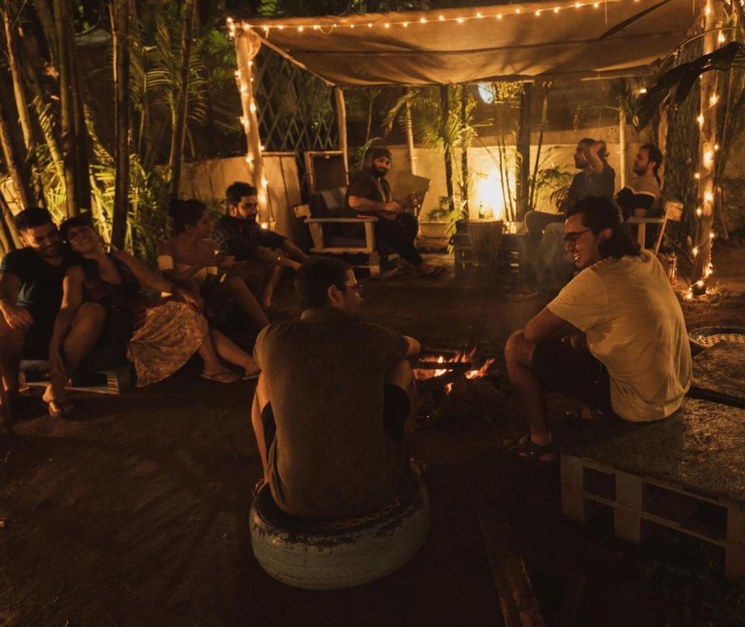 אנג'ונה El Barrio Hostel מראה חיצוני תמונה