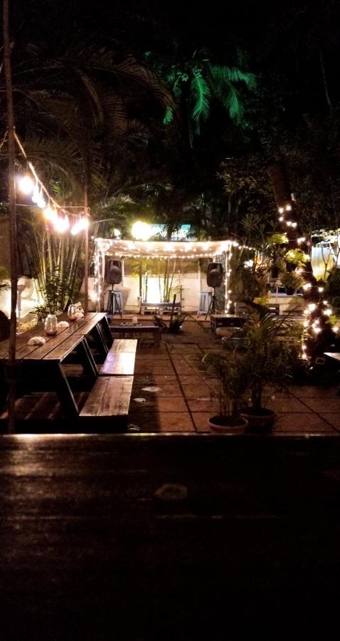 אנג'ונה El Barrio Hostel מראה חיצוני תמונה